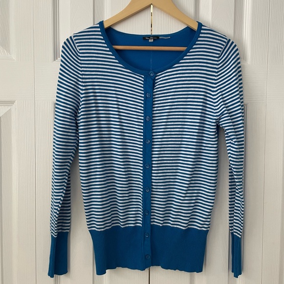 NWOT Blue and White Striped Cardigan. Size Medium. - Picture 1 of 6
